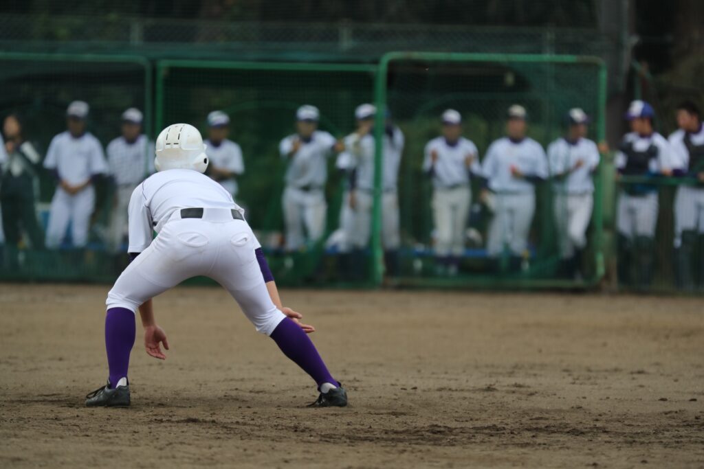 ランナーコーチが出すサインの種類と意味を解説